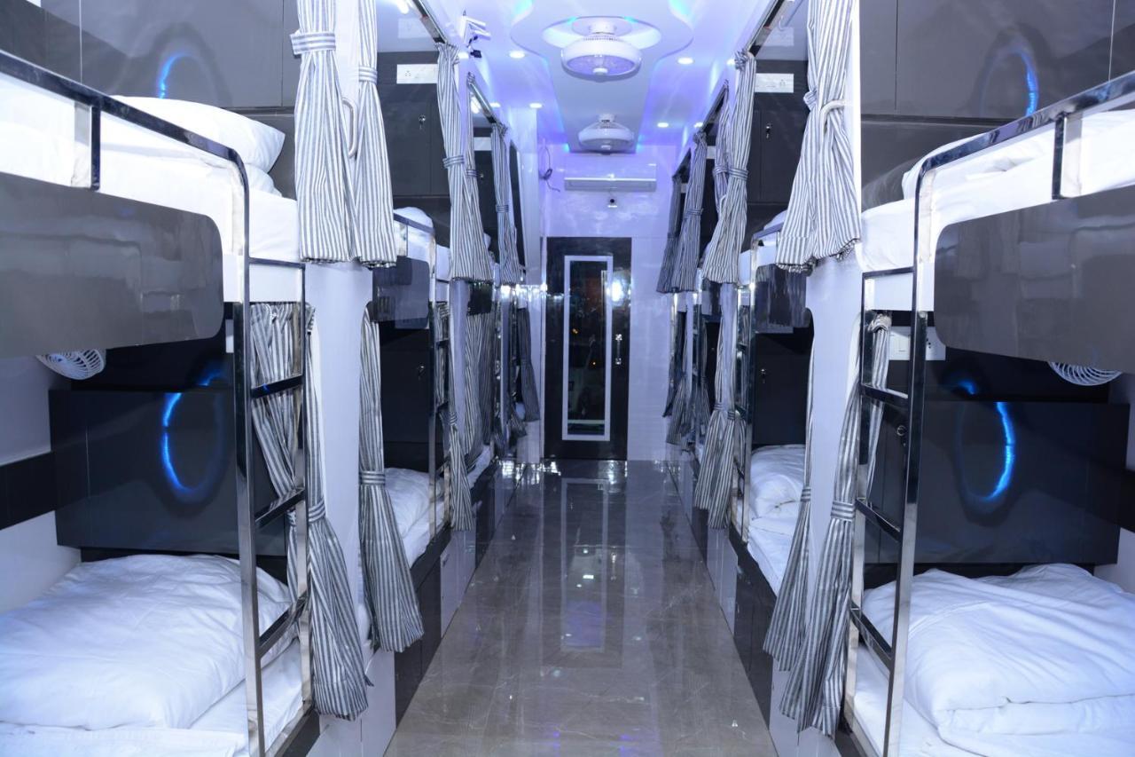 Ocean Dormitory Mumbai Exterior foto